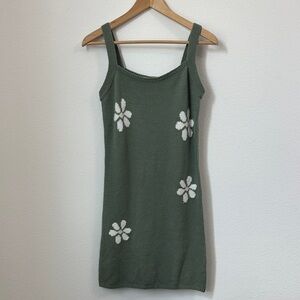 Pink Lily size medium walk through fields daisy floral sage knit mini dress